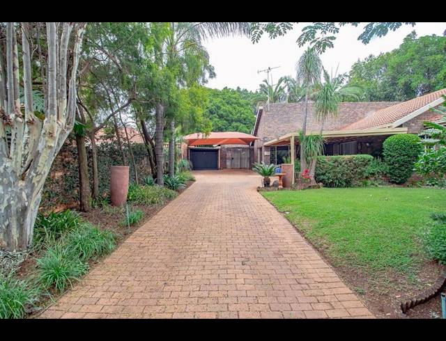 3 BEDROOM HOUSE FOR SALE IN SINOVILLE